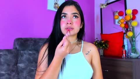 Snapshot of adara_johnson_ chatting on 01-15-25, 11:32 Adara Johnson online show from 01-15-25, 11:32