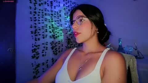 Snapshot of adararose1 chatting on 01-27-25, 09:55 Adara online show from 01-27-25, 09:55