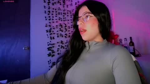 Snapshot of adararose1 chatting on 03-10-25, 01:01 Adara online show from 03-10-25, 01:01
