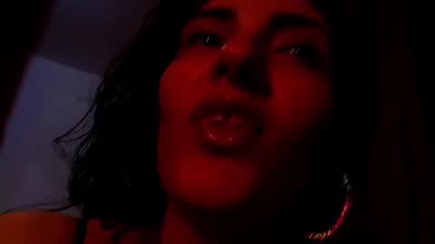 Snapshot of addicted2uts chatting on 01-08-25, 09:44 amy online show from 01-08-25, 09:44