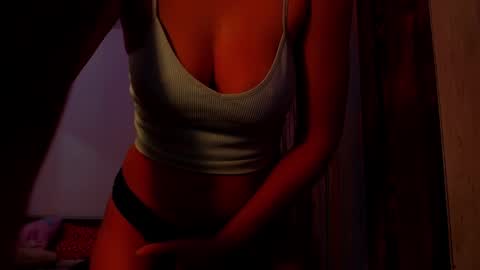 Snapshot of addicted2uts chatting on 03-03-25, 07:21 amy online show from 03-03-25, 07:21