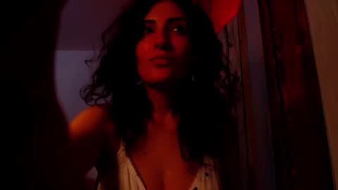 Snapshot of addicted2uts chatting on 03-10-25, 02:05 amy online show from 03-10-25, 02:05