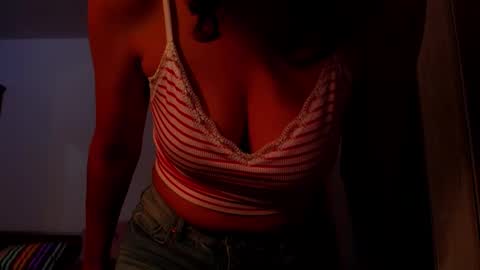 Snapshot of addicted2uts chatting on 09-14-25, 09:03 amy online show from 09-14-25, 09:03