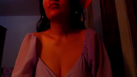 Snapshot of addicted2uts chatting on 09-16-25, 12:28 amy online show from 09-16-25, 12:28