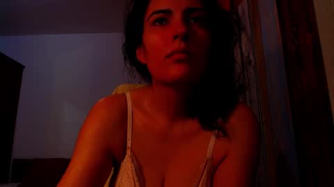 Snapshot of addicted2uts chatting on 10-19-25, 09:59 amy online show from 10-19-25, 09:59