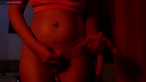 Snapshot of addicted2uts chatting on 11-29-25, 01:03 amy online show from 11-29-25, 01:03