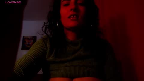 Snapshot of addicted2uts chatting on 01-10-26, 10:58 amy online show from 01-10-26, 10:58