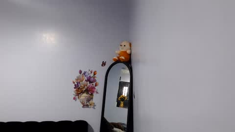 Lola online show from 08-02-26, 01:20