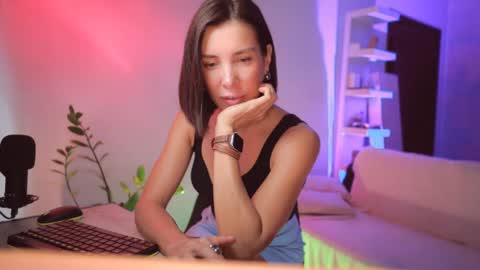 Snapshot of addictsqueen chatting on 12-14-24, 05:07 ADDICTION online show from 12-14-24, 05:07