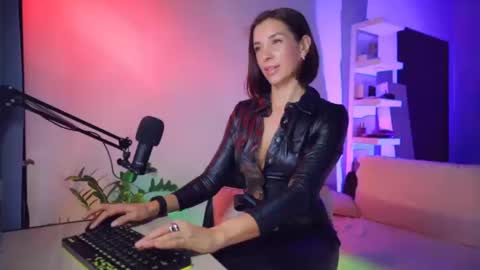 Snapshot of addictsqueen chatting on 10-12-25, 09:52 ADDICTION online show from 10-12-25, 09:52