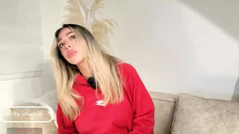 Snapshot of addison_baker chatting on 10-28-25, 03:21 A D D I S O N online show from 10-28-25, 03:21