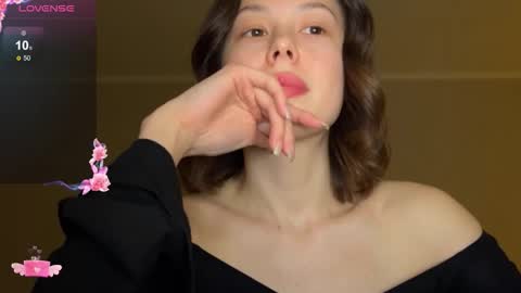 Adele online show from 03-16-26, 10:03