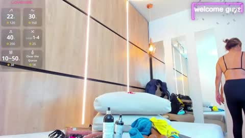 adela chase online show from 09-09-25, 03:06