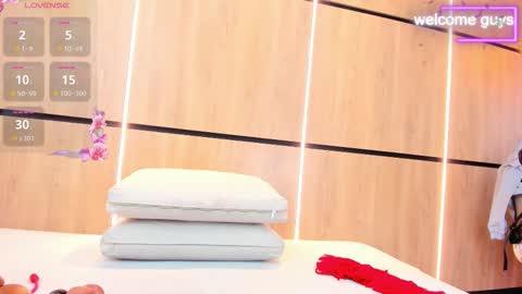 adela chase online show from 10-21-25, 02:45