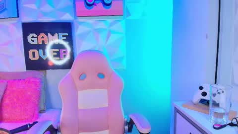 Adelaine online show from 01-17-26, 01:32