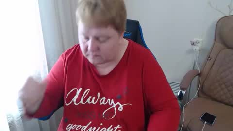 Snapshot of adelandsofia chatting on 05-13-26, 07:06 AdelAndSofia online show from 05-13-26, 07:06