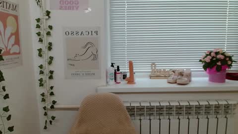 Adele online show from 02-16-25, 01:05