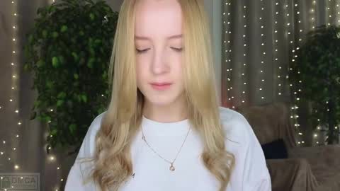 Adele online show from 02-15-25, 06:23