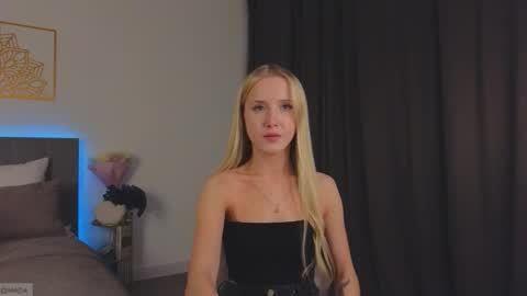 Adele online show from 10-14-25, 09:37