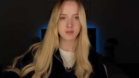 Adele online show from 05-11-26, 08:50