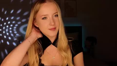 Adele online show from 06-11-26, 08:51