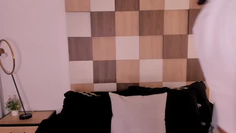 Snapshot of adele_carter_ chatting on 12-18-24, 11:56 Andrea online show from 12-18-24, 11:56