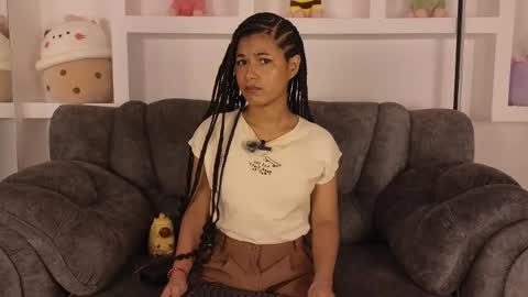 Snapshot of adele_carter_ chatting on 09-17-25, 02:52 Andrea online show from 09-17-25, 02:52