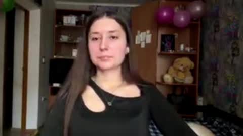 Snapshot of adeleapel chatting on 02-25-26, 07:18 Poly online show from 02-25-26, 07:18