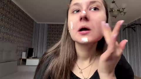 Snapshot of adeleapel chatting on 03-19-26, 12:09 Poly online show from 03-19-26, 12:09