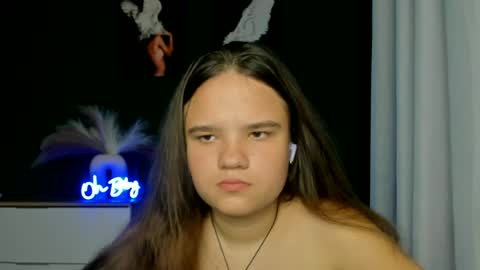 adelecruzz online show from 06-13-26, 12:03