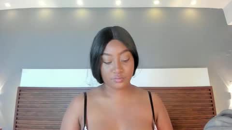 Adele  online show from 10-21-25, 12:06