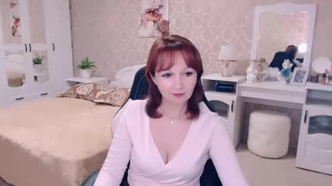 AdeleMoran online show from 12-16-24, 02:04