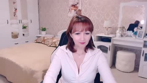 AdeleMoran online show from 01-17-25, 10:12