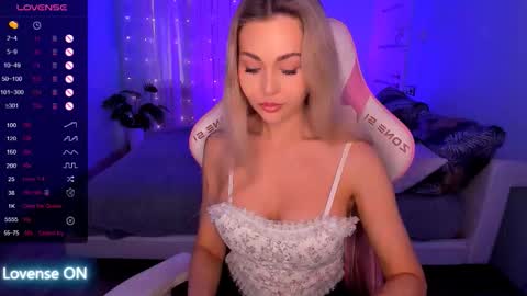 Adele online show from 03-16-26, 05:44