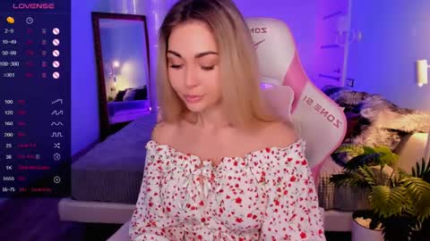 Snapshot of adeleroberts chatting on 05-27-26, 01:57 Adele online show from 05-27-26, 01:57