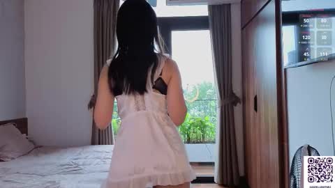 Adelia online show from 11-08-25, 01:06