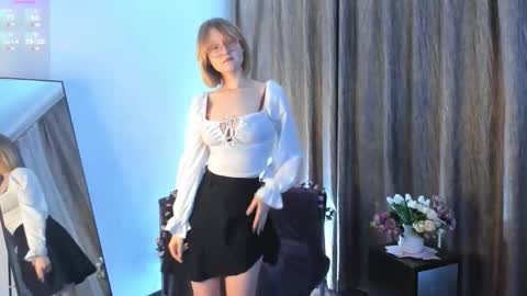 Adelin online show from 10-13-25, 03:23