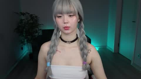 adelina__flower online show from 03-18-26, 01:53