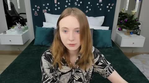 Snapshot of adelina_cowell chatting on 01-14-25, 02:43 Adelina online show from 01-14-25, 02:43
