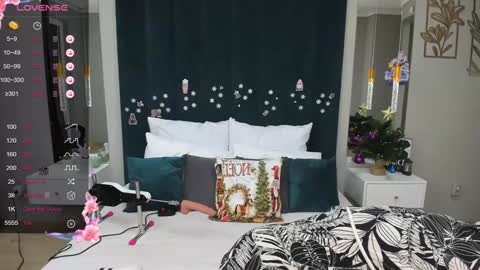 Snapshot of adelina_cowell chatting on 01-18-25, 04:10 Adelina online show from 01-18-25, 04:10
