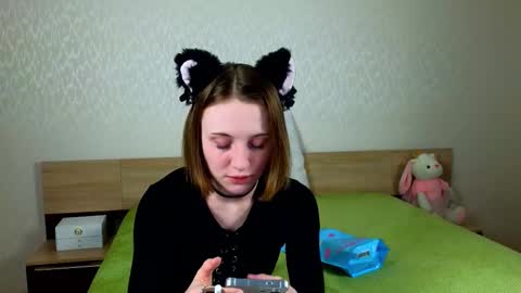 Snapshot of adelina_cowell chatting on 03-02-26, 09:27 Adelina online show from 03-02-26, 09:27