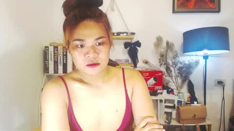 Snapshot of adellahuge22 chatting on 12-22-25, 03:09 Adellahuge05 online show from 12-22-25, 03:09