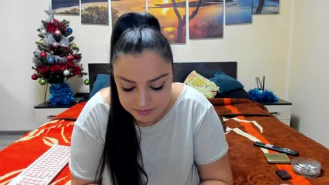 Adellineee online show from 12-24-24, 01:59