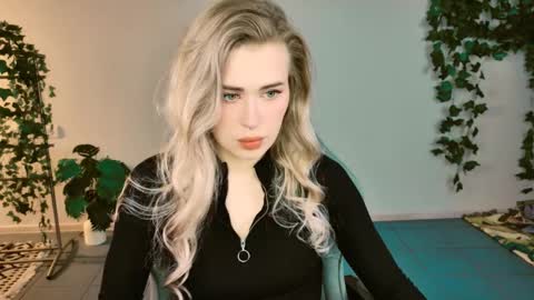 Adel online show from 10-18-25, 01:23