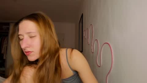 Adell online show from 05-05-26, 09:34