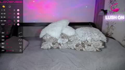 Adelyn online show from 12-19-24, 04:23