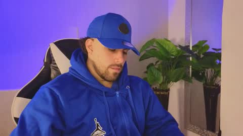 Ades online show from 11-30-25, 11:36