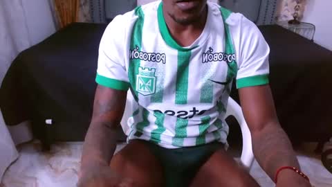 Snapshot of ades_stn chatting on 10-06-25, 04:32 ades_stn online show from 10-06-25, 04:32