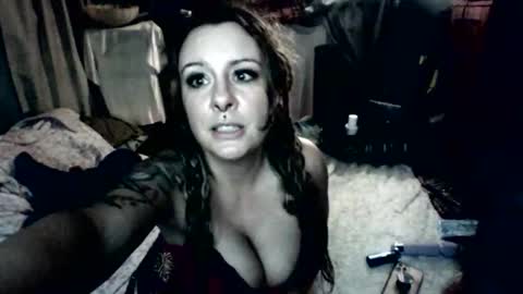 Snapshot of adirajade chatting on 03-25-26, 02:17 adirajade online show from 03-25-26, 02:17