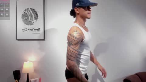 Adonis online show from 01-04-25, 06:41